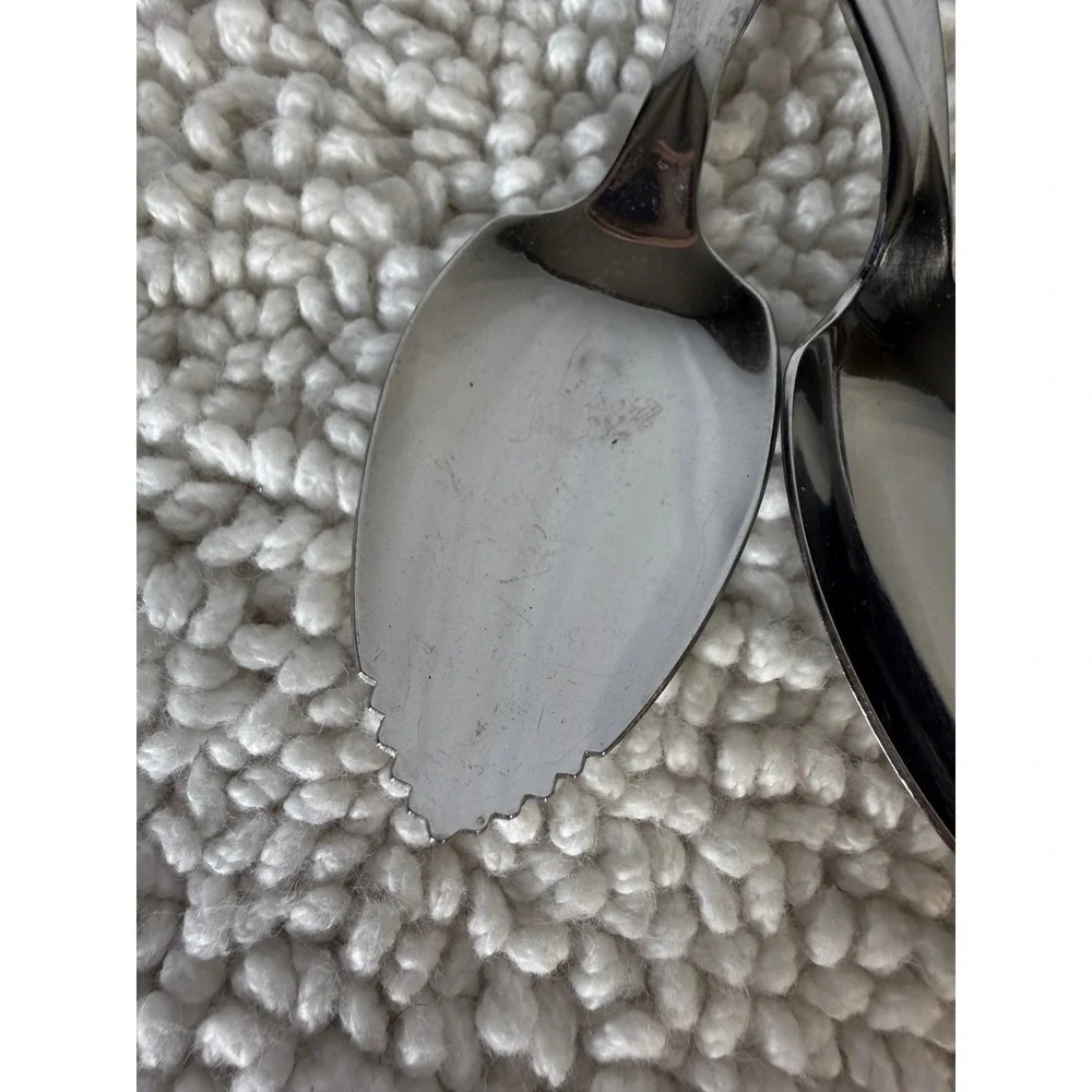 WM Rogers Mfg Co Stainless USA Grapefruit Spoons Set of‎ 8 Serrated Edge